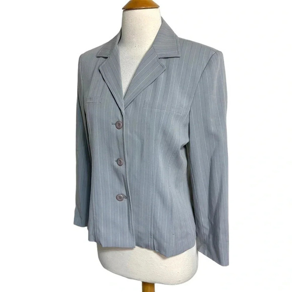 Rafaella 6 gray pinstriped (white + lavender) skirt & blazer suit - Picture 4 of 9